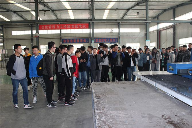 山東農業(yè)大學土木工程專業(yè)師生來泰信股份參觀學習4